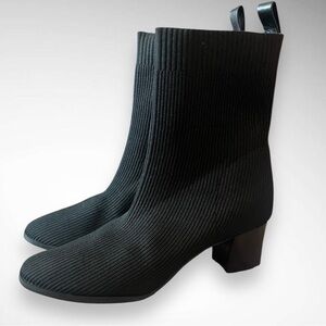 L'AMOUR DES PIEDS Picarus Black Stretch Knit Bootie With Heel Size 7‎ | EUC